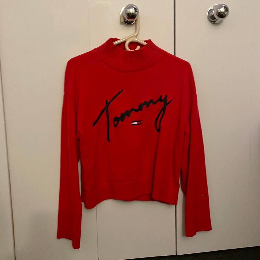 large Tommy Hilfiger dress shirt/sweater